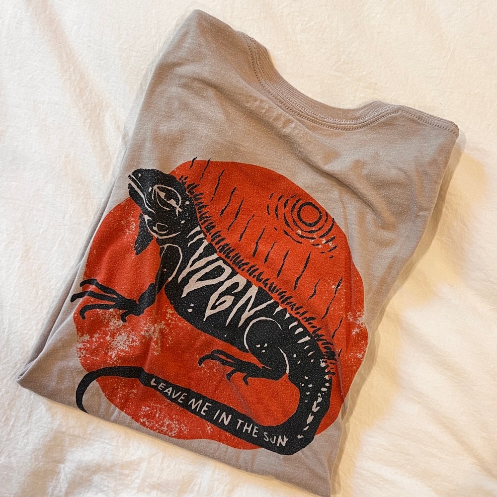 “Leave me in the sun” VDGN Graphic Tee